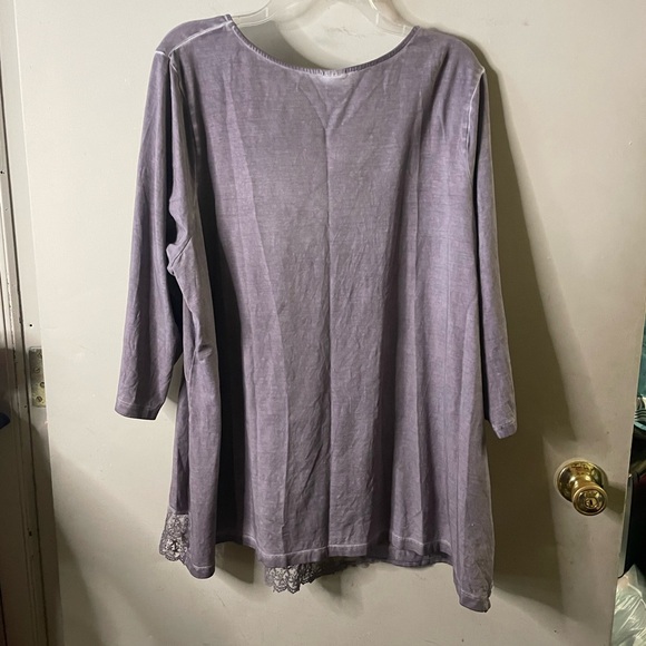 Ave Leisure and plus size, scoop neck, 3/4 sleeve top - Picture 7 of 7